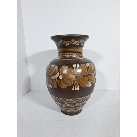 Vintage Hungarian Folk Art Ceramic Vase With Hand-Painted‎ Floral Design - Picture 1 of 6